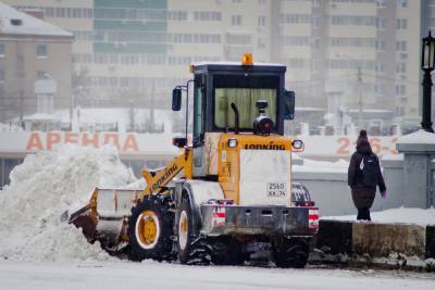 Южноуральцам напомнили о безопасности на дорогах во время снега - chel.mk.ru - Челябинская обл.