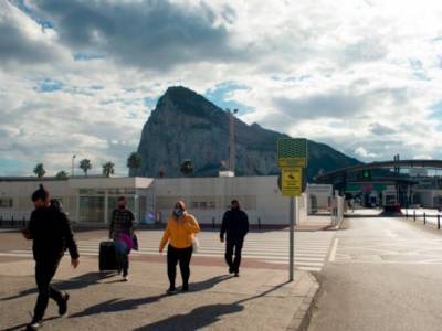 Brexit все еще угрожает Гибралтару последствиями для договоренностей по Шенгену - Politico - unn.com.ua - Киев - Англия - Испания - Гибралтар