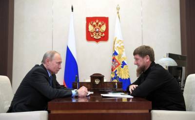Владимир Путин - Дмитрий Песков - Рамзан Кадыров - Аслан Бютукаев - Путин поздравил Кадырова с успешной ликвидацией боевиков в Чечне - riafan.ru - Москва - респ. Ингушетия - респ. Чечня