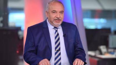 Авигдор Либерман - Либерман - юрсоветнику: заморозьте штрафы, пока исполнение закона не станет равным - vesty.co.il