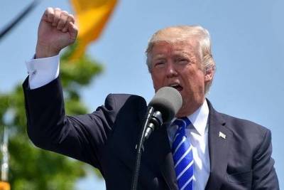 Дональд Трамп - Стив Джобс - Трамп напоследок решил поставить памятники Уолту Диснею и Стиву Джобсу - versia.ru - США