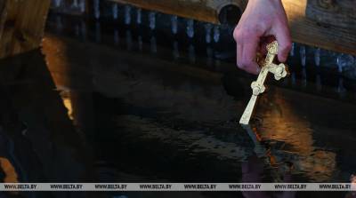 Иисус Христос - Иоанн Креститель - Православные верующие празднуют Крещение Господне - grodnonews.by