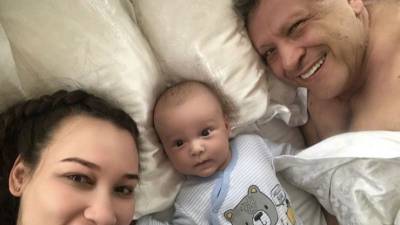 Борис Грачевский - Екатерина Белоцерковская - Папина улыбка: вдова Грачевского показала детские фото режиссера и сына - 5-tv.ru