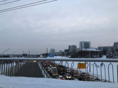 Уфимка едва не родила в машине в пробке на Бельском мосту - ufatime.ru - Башкирия