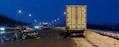 На въезде во Владивосток в страшной аварии погиб 20-летний водитель - runews24.ru - Владивосток