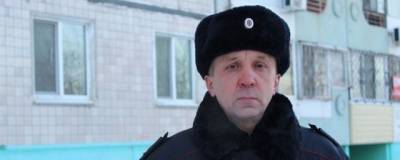 В Хабаровском крае полицейский спас из огня трех человек и собаку - runews24.ru - Хабаровский край