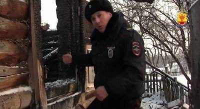 Александр Степанов - Полицейский из Чувашии спас людей во время пожара и никому об этом не сказал - pg21.ru - респ. Чувашия