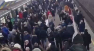 "Хотят, чтоб метро закрыли?": харьковская подземка во время локдауна огорошила людей, кадры - kharkov.politeka.net - Харьков