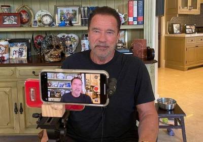 Арнольд Шварценеггер - Шварценеггер сделал прививку от коронавируса со словами "Идем со мной, если хочешь жить" - kp.ua - Украина - шт. Калифорния
