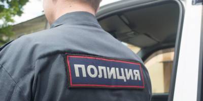 Полицейский спас трех человек и собаку из горящей квартиры - ruposters.ru