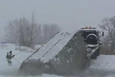 Понтонеры отдельной Алкинской инженерной бригады ЦВО за 6 часов подготовили переправу в сложных условиях - argumenti.ru - Башкирия