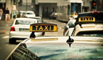 Таксист «содрал» с пассажирки 17 тысяч за проезд между зданиями аэропорта - mirnov.ru - Шереметьево