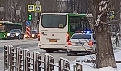 В Тюмени на Московском тракте ГИБДД останавливает маршрутки - nashgorod.ru - Тюмень