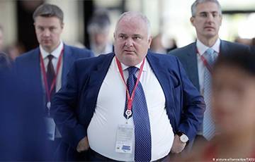 Владимир Путин - Алексей Навальный - «Герр директор»: где работает друг Путина Маттиас Варниг из фильма Навального - charter97.org