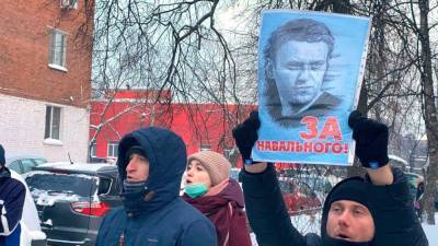 Алексей Навальный - В российских вузах студентам угрожают отчислением за участие в митингах в поддержку Навального - readovka.ru
