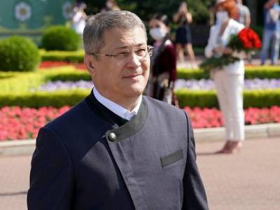 Радий Хабиров - Радий Хабиров утвердил правила ношения деловых башкирских костюмов - ufatime.ru - Башкирия