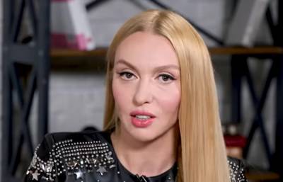 Ольга Полякова - Оля Полякова - "Будь последовательна": фанаты пристыдили Олю Полякову за посты в instagram на русском языке - akcenty.com.ua - Мальдивы