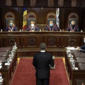 Конституционный суд Молдовы отменил закон, расширяющий права русского языка - reporter-ua.com - Молдавия