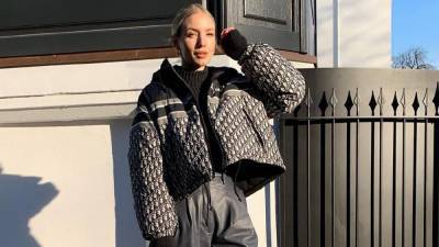 Рози Хантингтон-Уайтли - Пуховик Dior и обувь Bottega Veneta: Леони Ханне прогулялась по Гамбургу в люксовом наряде - 24tv.ua