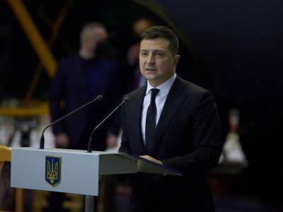 Владимир Зеленский - Арсен Аваков - Алексей Чернышов - Зеленский поручил Кабмину "немедленно разобраться в ситуации" с пожаром в Харькове - gordonua.com - Харьков