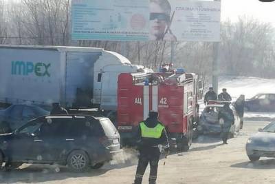 В Ростовской области столкнулись пожарная машина, автомобиль ДПС и фура - rostov.mk.ru - Ростовская обл.