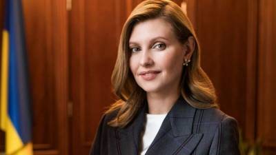 Елена Зеленская - В клетчатом пиджаке: Елена Зеленская продемонстрировала безупречный образ – фото - 24tv.ua