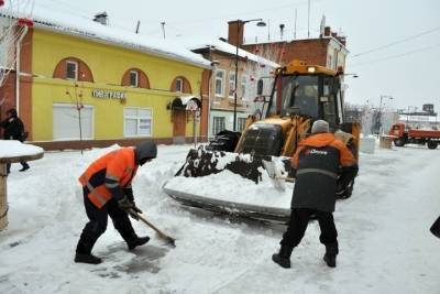 Коммунальные службы Серпухова борются с последствиями снегопада - serp.mk.ru