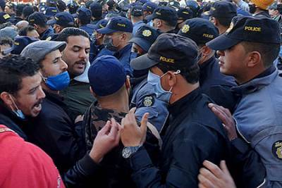 Не "жасминовая" революция, но яростные протесты - ng.ru - Тунис - Тунисская Респ.