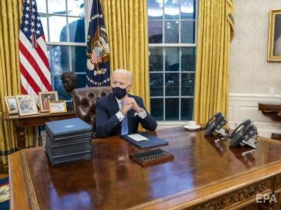 Джо Байден - Флаг США вместо военных и Рузвельт вместо Джексона. Как Байден обустроил под себя Овальный кабинет - gordonua.com - США - Washington