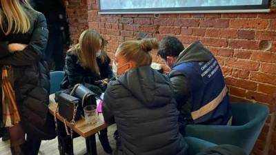 Более 118 тысяч петербургских организаций получили QR-коды - piter.tv