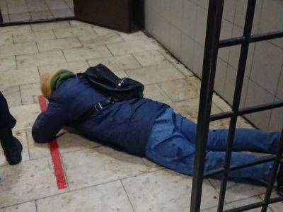Мансур Гильманов - Владлен Лось - "Апология протеста" сообщила о нападении на адвоката, приехавшего к задержанному сотруднику ФБК - kasparov.ru - Москва