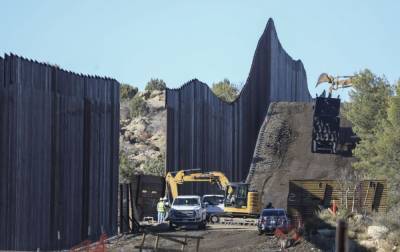 Джо Байден - В США приостановили строительство стены с Мексикой - rbc.ua - США - Мексика