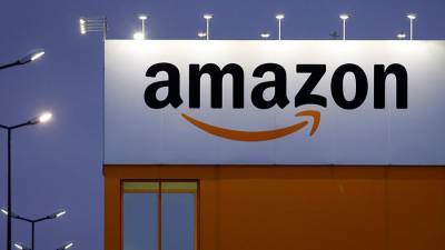 Дональд Трамп - Суд в США отклонил иск Parler против Amazon из-за отключения от хостинга - iz.ru - США - Сиэтл