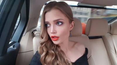 Звезда сериала «СашаТаня» рассказала, как едва не родила в такси - 5-tv.ru