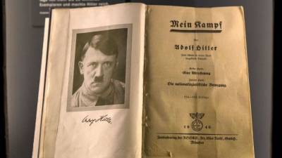 Адольф Гитлер - В Польше переиздали «Майн кампф»* Гитлера накануне Дня памяти жертв холокоста - 5-tv.ru - Польша