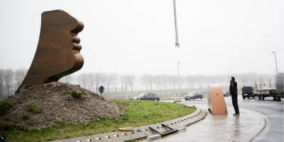 За ним не заржавеет. Как бельгийский художник Уильям Рубрук создает ландшафтные скульптуры из стали в европейских городах - nv.ua - Бельгия - Кривой Рог