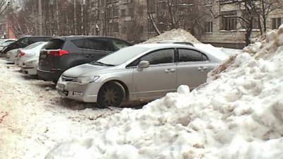 За придавленную снегом машину костромич отсудил у бизнесменов 100 тысяч - vesti.ru - Кострома