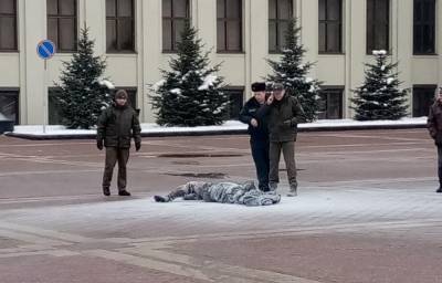 Ольга Чемоданова - В центре Минска мужчина совершил самосожжение (видео) - sharij.net - Белоруссия - Минск