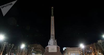 В Латвии с 22:00 начнется "комендантский час" - lv.sputniknews.ru - Рига - Латвия