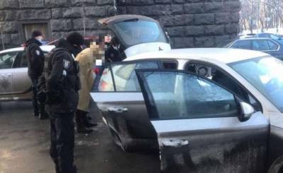 У здания Кабмина задержали вооруженного мужчину - lenta.ua - Киев - Николаевская обл.