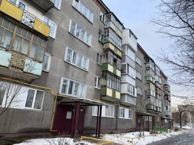 В Тернополе пенсионер упал с 4 этажа: Закрыли дома, чтоб не пил - news.bigmir.net - Тернополь