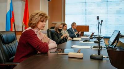 Ирина Потехина - Вице-губернатор Ирина Потехина сравнила участие в митингах с алкоголем и сексом - piter.tv - Санкт-Петербург