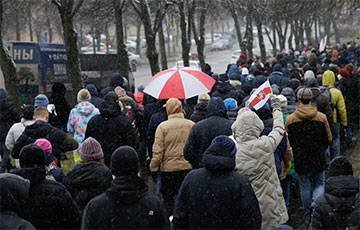 Игорь Лосик - Белорусы массово выходят на субботние акции протеста (Онлайн) - charter97.org - Белоруссия - Минск - район Минский