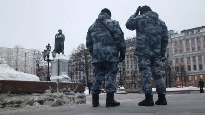 Алексей Навальный - На Пушкинской площади усилили меры безопасности - vesti.ru