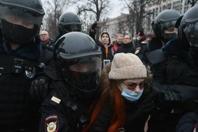 В Москве начались жесткие задержания. На Пушкинской площади ОМОН «давит» протестующих - argumenti.ru - Москва