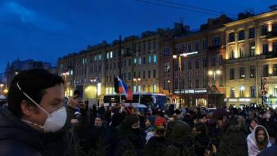 Алексей Навальный - Протестующие в Петербурге собрались на Марсовом поле и на площади Восстания - piter.tv - Санкт-Петербург