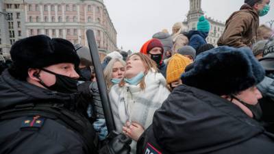 Оксана Драпкина - На незаконную акцию в Москве пришли больные ковидом - vesti.ru - Москва