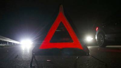 Mercedes - Феминистка и юрист петербургского ЗакСа устроила ДТП в Северной столице — видео - 5-tv.ru - Санкт-Петербург