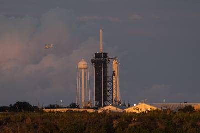 Илон Маск - SpaceX перенесла запуск ракеты-носителя с более чем 140 спутниками - lenta.ru - США
