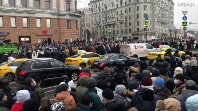 Елена Крылова - Управделами президента считает недопустимой агрессию митингующих в Москве - riafan.ru - Москва